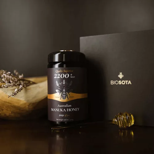 BIO Manukaméz LUX-LIMITED díszdobozban MGO 2200+ 500 g (Biosota)
