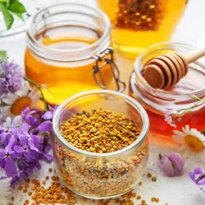 Virágporos mézek