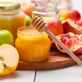 Gyümölcsös méz