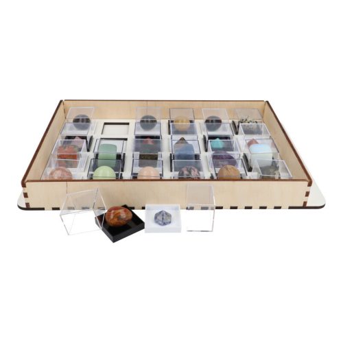 Figurás Ásványgyűjtemény, 24 db-os, műanyag dobozokban, fatartóban