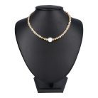 Potátó, színezett, sárgás drapp színű tenyésztett gyöngy nyaklánc, kerek gyöngyházzal 