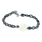 Potátó, színezett, zöldesszürke tenyésztett gyöngy karkötő gyöngyházzal